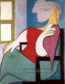 Frau sitzt in der Nähe eines Fensters 1932 kubist Pablo Picasso